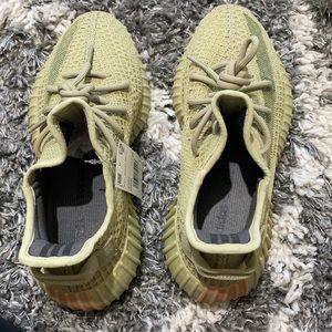 Yeezy 350 “sulfur”